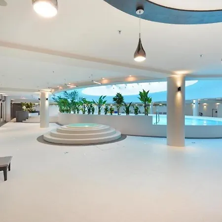 Luksusowy Z Widokiem, Basenem I Sauna Hanza Tower *