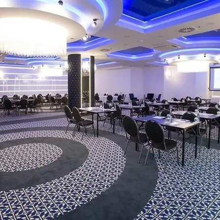 דירה Luksusowy Z Widokiem, Basenem I Sauna Hanza Tower *