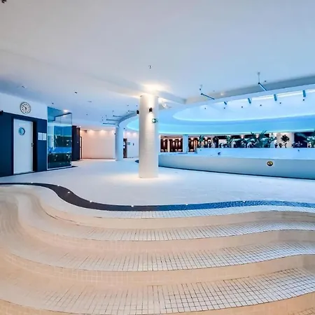 Luksusowy Z Widokiem, Basenem I Sauna Hanza Tower *