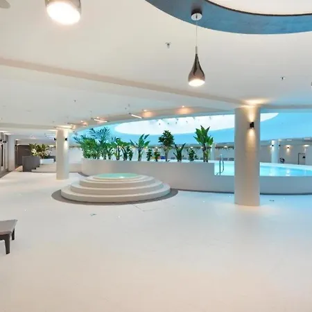 아파트 Luksusowy Z Widokiem, Basenem I Sauna Hanza Tower 슈체친