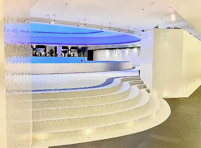 Luksusowy Z Widokiem, Basenem I Sauna Hanza Tower Apartman *