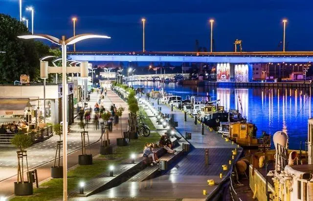 Luksusowy Z Widokiem, Basenem I Sauna Hanza Tower Appartement *